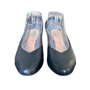 Clarks Women Black Leather Slingback Pumps Ultimate Comfort‎ Pointed Toe Size 7